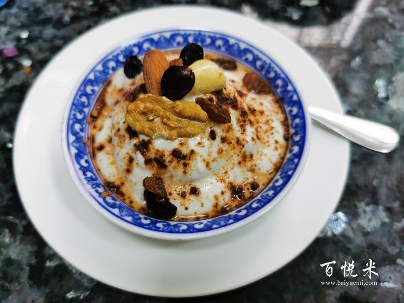 在廣西南寧學(xué)甜品哪個學(xué)校好,收費(fèi)一般多少?